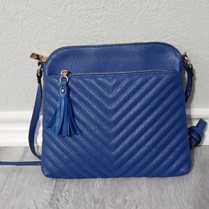 FASHIONPUZZLE Royal Blue Chevron Quilted Crossbody w/ Tassel